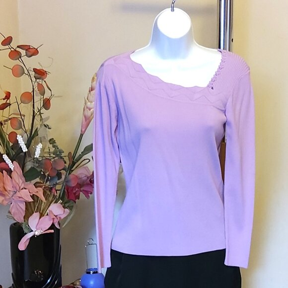 NWT Women’s Lavender Lightweight Long Sleeve Cardigan Pullover Sweater 6, 8, 10 - Picture 2 of 7